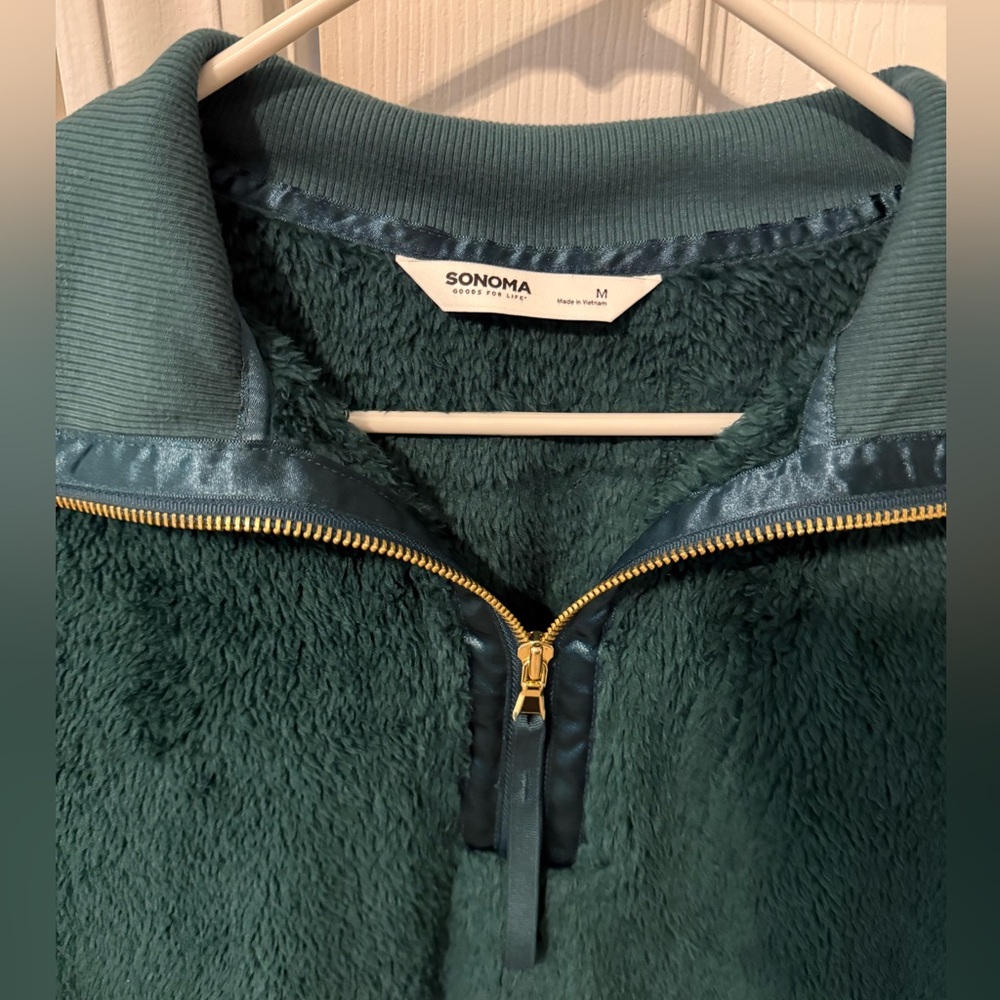 NWT Cozy Green Half-Zip pullover - Picture 3 of 3